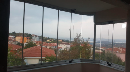 Cam Balkon